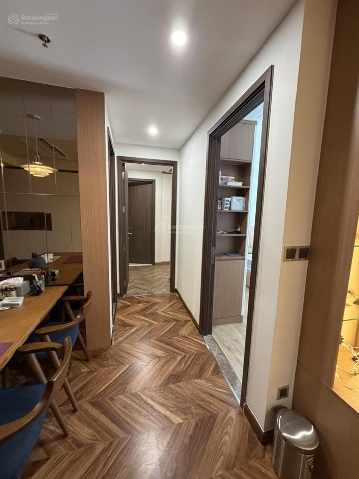 M8 midtown pmh  88m2  2pn  10.6 tỷ (full nội thất cao cấp)  hướng mát, tầng đẹp