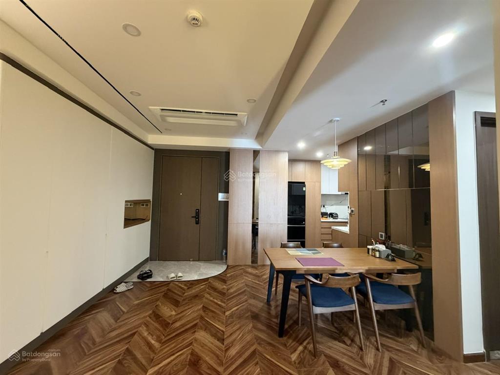 M8 midtown pmh  88m2  2pn  10.6 tỷ (full nội thất cao cấp)  hướng mát, tầng đẹp