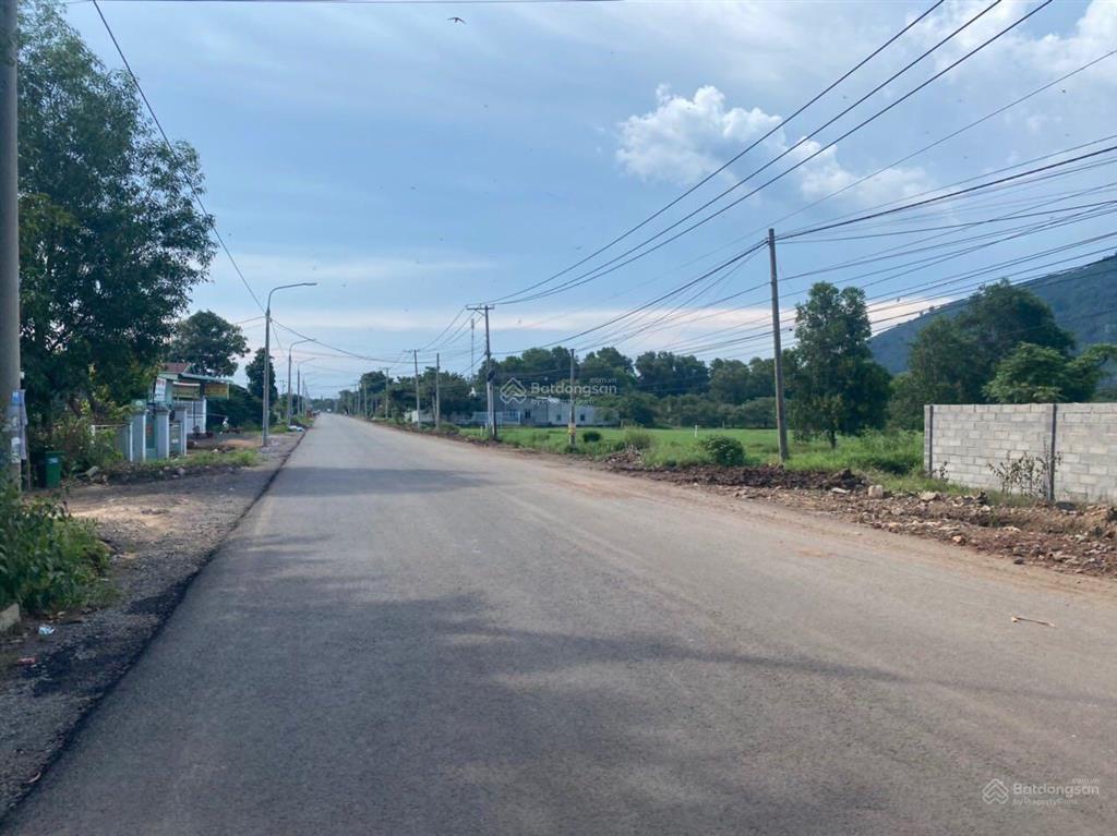 Cần bán nhà xưởng suối cát, 4700m², có 1000m² thổ cư, sát bên tl763, suối cát, xuân lộc, đn