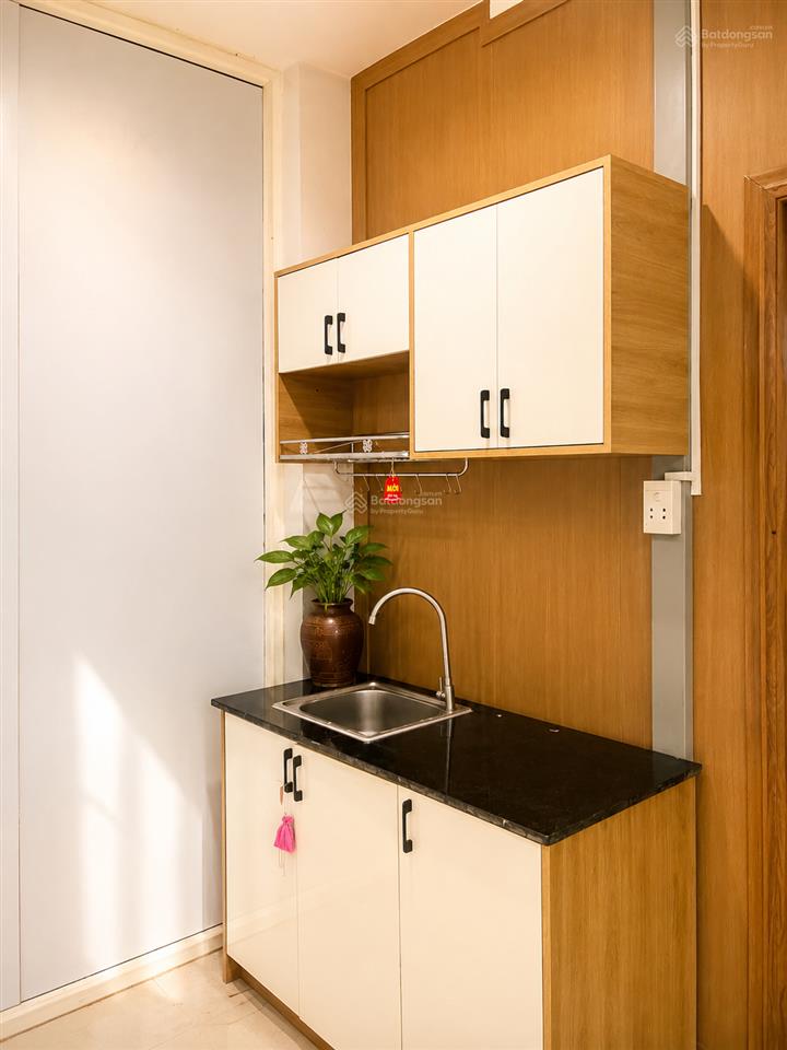 Phòng studio ban công full nội thất rộng 33m2 chỉ còn 1 phòng | đi bộ 7 phút đến ueh & văn hiến
