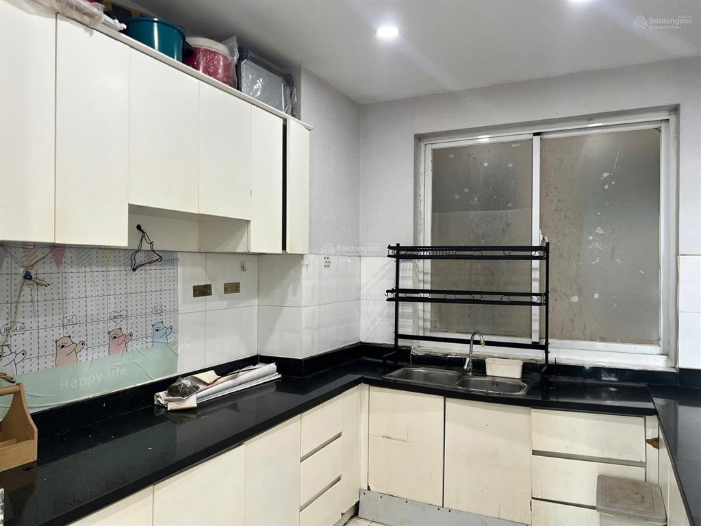 Cho thuê căn hộ ghép chung cư  đi bộ qua ueh  full nội thất cap cấp  chỉ 3,3tr/ tháng