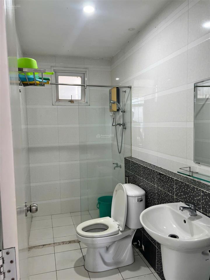 Cho thuê căn hộ ghép chung cư  đi bộ qua ueh  full nội thất cap cấp  chỉ 3,3tr/ tháng