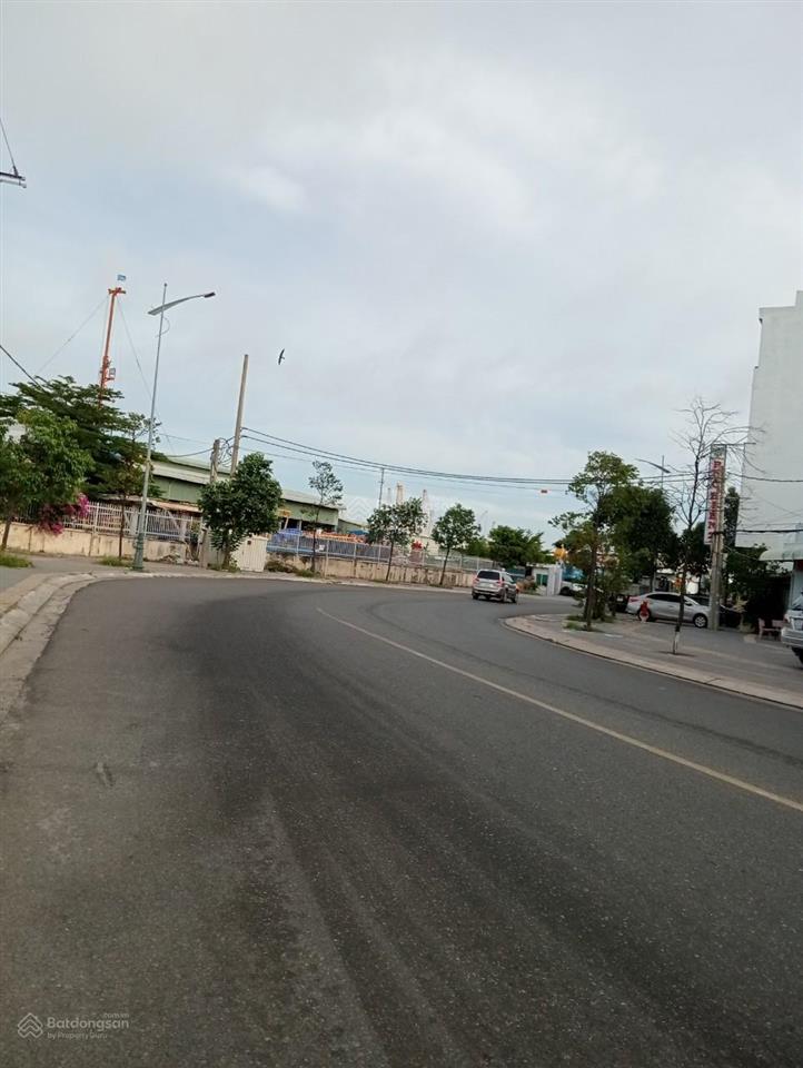 Bán nhà mặt tiền đường lê quang định vũng tàu giá đầu tư ,dòng tiền tốt dt 91m2 giá 9 tỷ 1 tr 2 lầu