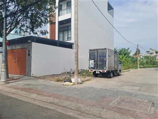 Bán lô đất góc 2 mt đường bến nôm p.rạch dừa dt 111m2 giá 8.3 tỷ tl gần trường , gần chợ đường 13m