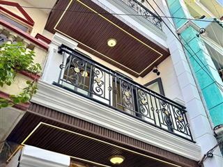 Bán nhà đường phan xích long p.3 quận phú nhuận  cách bệnh viện hoàn mỹ 5 phút đi bộ