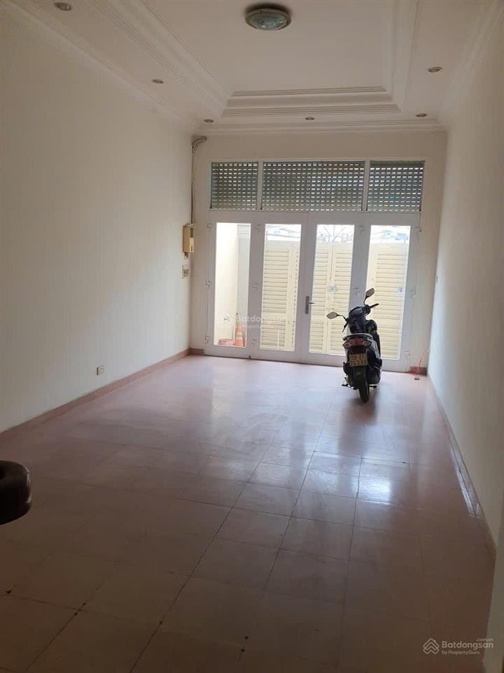 Chính chủ bán nhà mặt tiền 64 đường đào duy anh p.9 quận phú nhuận