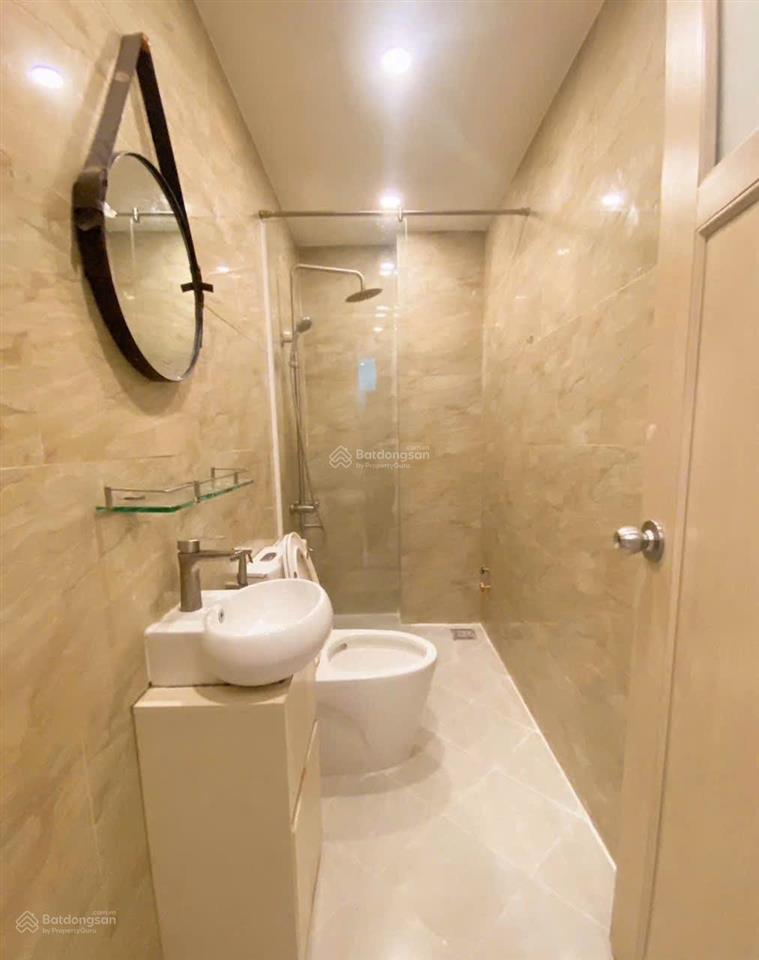 Chính chủ bán nhà đường hoa sữa p.7 quận phú nhuận  gần phố ẩm thực phan xích long