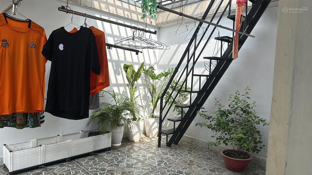 Bán nhà hẻm xe hơi đường phan đăng lưu, p.3, quận phú nhuận  gần chợ nguyễn đình chiểu