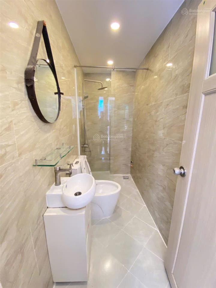 Bán nhà đường hoa sữa p.7 quận phú nhuận  ngay phan xích long
