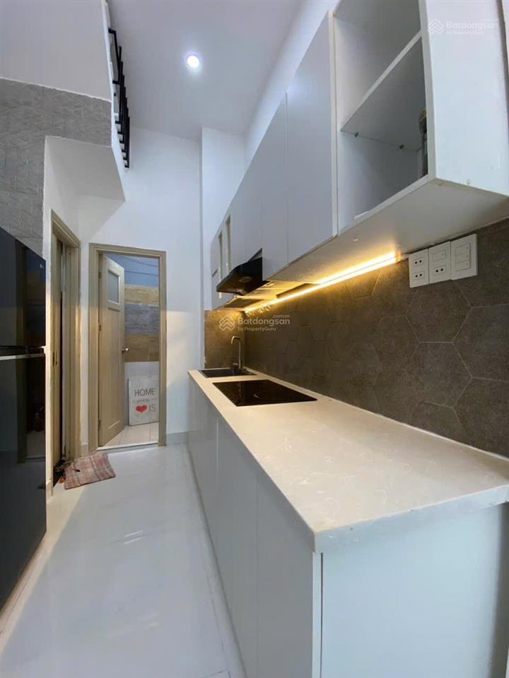 Bán nhà đường hoa sữa p.7 quận phú nhuận  ngay phan xích long