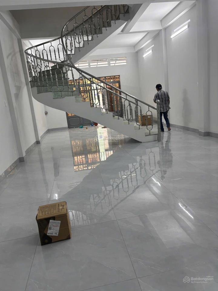 Bán nhà mặt tiền đường cô bắc p. 1 quận phú nhuận  gần chợ phan đình phùng