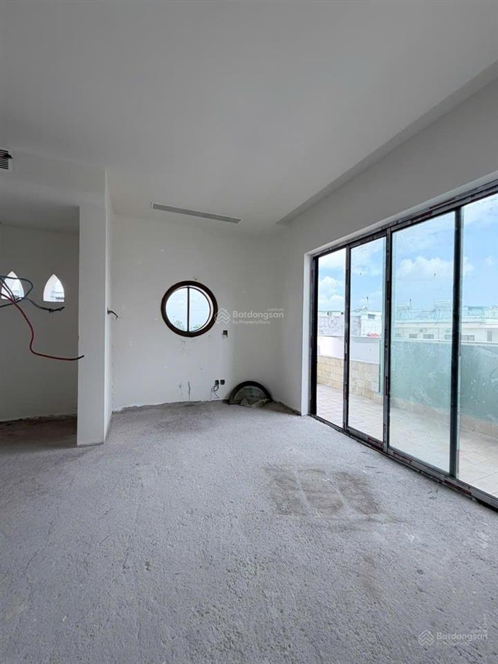 Bán biệt thự 520m2  99/8 đặng văn bi tp thủ đức, gần vincom, có hồ bơi, sân vườn