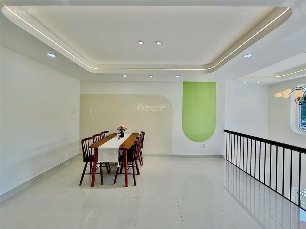 Bán nhà mặt tiền đường phạm văn đồng p.3 gò vấp  nằm gần công viên gia định
