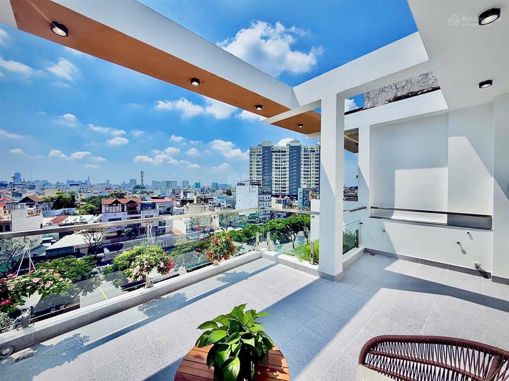 Bán nhà mặt tiền đường phạm văn đồng p.3 gò vấp  nằm gần công viên gia định