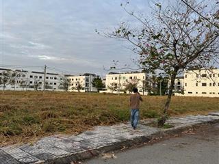 Đất nền đối diện khu công nghiệp  nằm ngay xã trừ văn thố  huyện bàu bàng  bình dương (cũ)