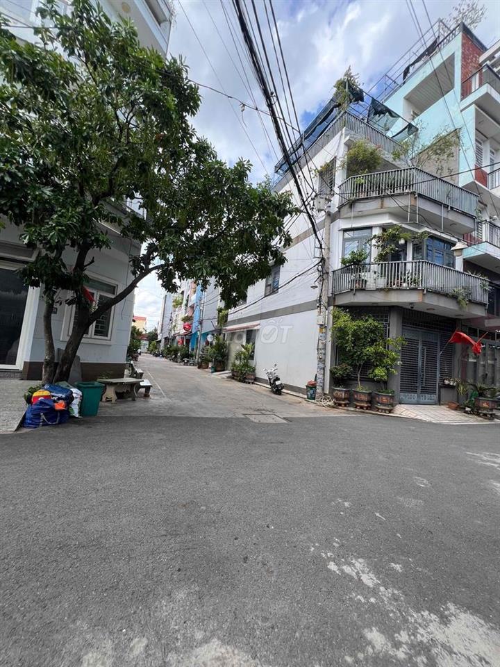 Cho Thuê Nhà Căn Góc Thoáng Mát DT 180m2 1Trệt 2Lầu 3Pn 3Wc Xe Tải Đậu