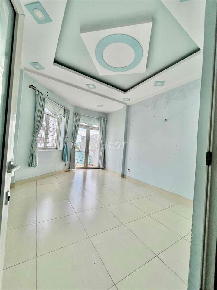 Cho Thuê Nhà Căn Góc Thoáng Mát DT 180m2 1Trệt 2Lầu 3Pn 3Wc Xe Tải Đậu