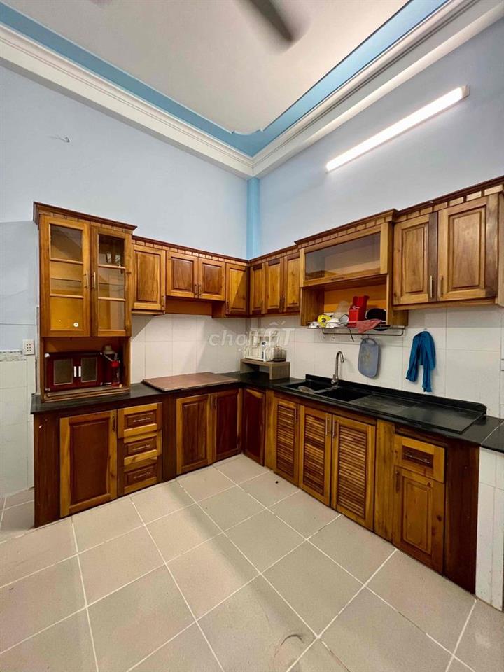 Cho Thuê Nhà DT 110m2 1Trệt 1Lầu 2Pn 2Wc Sân Xe Máy Hẻm Xe Tải gần Cầu