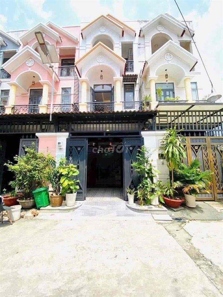 Cho Thuê Nhà DT 180m2 1Trệt 2Lầu 4Pn 4Wc Hẻm Xe Tải Gần Chợ Cầu Đồng