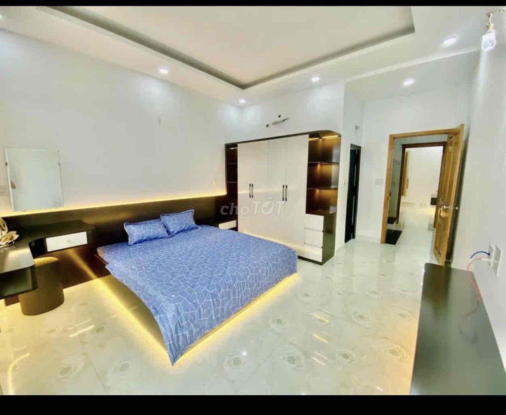 Cho Thuê Nhà DT 220m2 1Trệt 3Lầu 4Pn 3Wc Full Nội Thất Hẻm Xe Tải