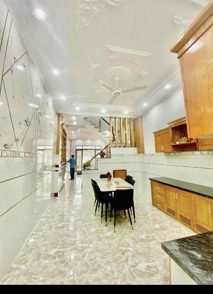 Cho Thuê Nhà DT 220m2 1Trệt 3Lầu 4Pn 3Wc Full Nội Thất Hẻm Xe Tải