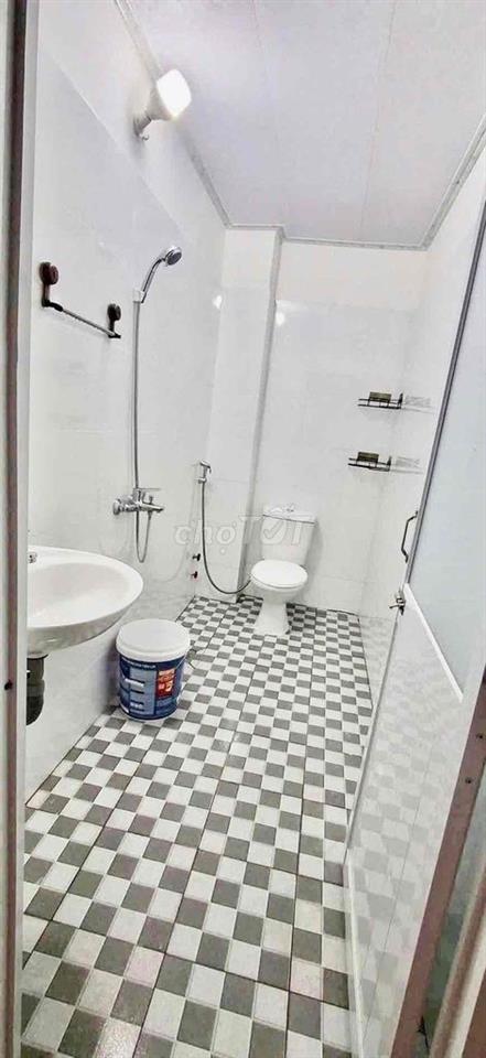 Cho Thuê Nhà Mới Xây DT 100m2 1Trệt 1Lầu 2Pn 2Wc Ngay Gần Chợ Vườn Lài