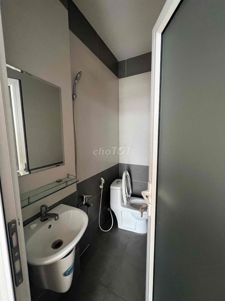 Cho Thuê Nhà DT 140m2 1Trệt 1Lầu 3Pn 2Wc Sân Xe Máy Hẻm Xe Tải