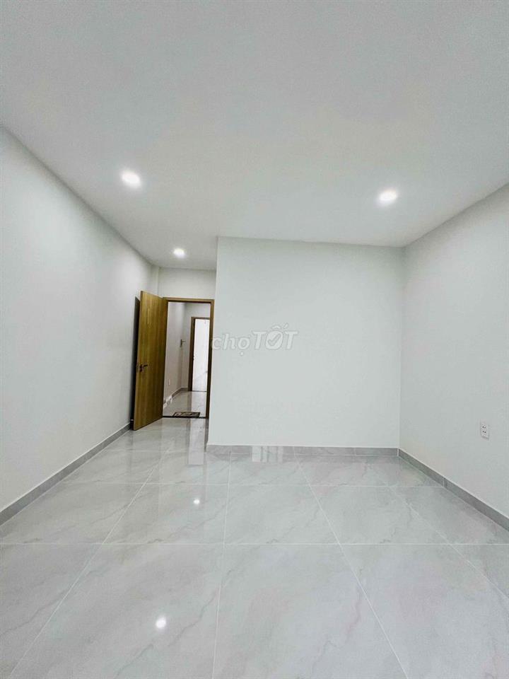 Cho Thuê Nguyên Căn Nhà Mới Xây 100% DT 250m2 1Trệt 1Lửng 3Lầu 4Pn 5Wc