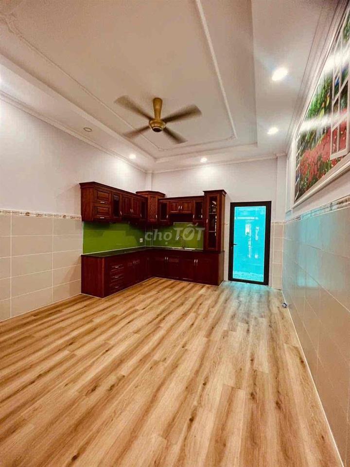 Cho Thuê Nhà DT 4x20 1Trệt 3Lầu 5Pn 5Wc Hẻm Xe Tải Gần Chợ Thạnh Xuân