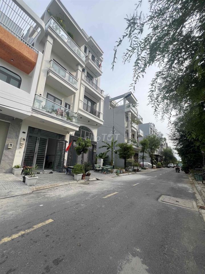 Cho Thuê Nhà DT 4x20 1Trệt 3Lầu 5Pn 5Wc Hẻm Xe Tải Gần Chợ Thạnh Xuân