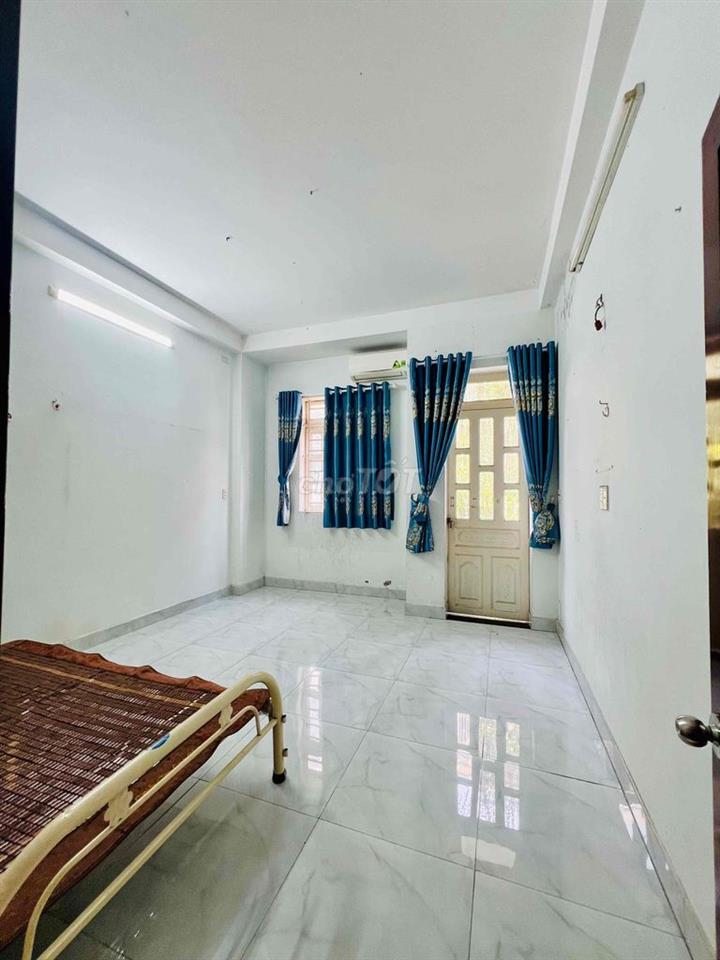 Cho Thuê Nhà  DT 110m2 1Trệt 1Lầu 2Pn 2Wc Hẻm Xe Tải Gần Chợ Cầu Đồng