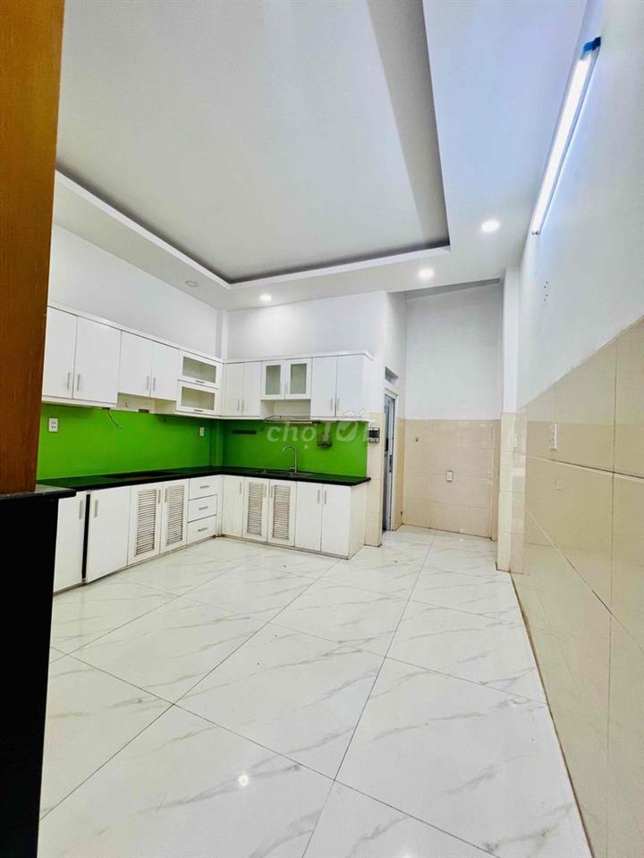 Cho Thuê Nhà Mới Sạch Sẻ DT 4x17 1Trệt 3Lầu 4Pn 5Wc Sân Thượng Hẻm Tải