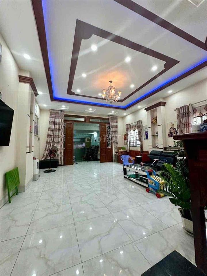 Cho Thuê Nhà Mặt Tiền Nguyễn Thị Sáu DT 5,5x38 1Trệt 2Lầu