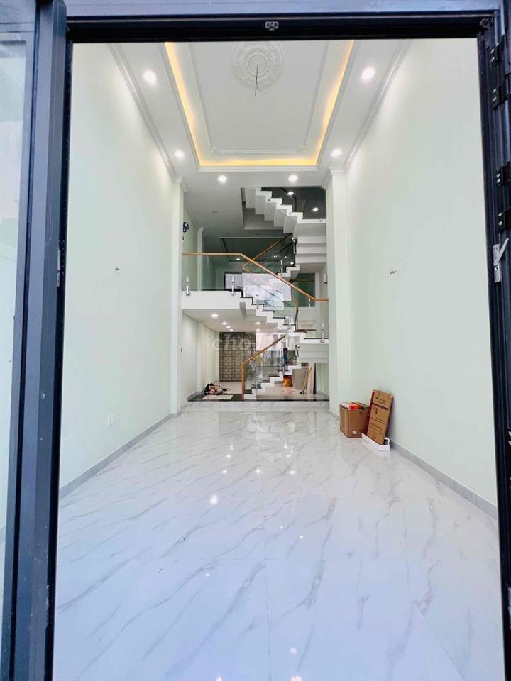 Cho Thuê Nhà Phố DT 250m2 1Trệt 1Lửng 3Lầu 4Pn 5Wc Hẻm Xe Tải