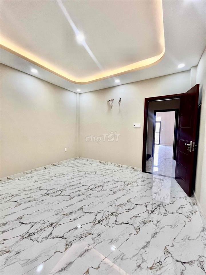 Cho Thuê Nguyên Căn Biệt Thự DT 800m2 1Trệt 3Lầu 6Pn 6Wc Y Như Hình