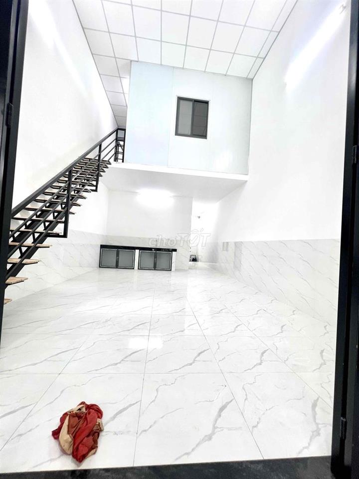 Cho Thuê Nhà Mới Xây 100% DT 100m2 1Trệt 1Lửng 3Pn 1Wc Hẻm Rộng 10M