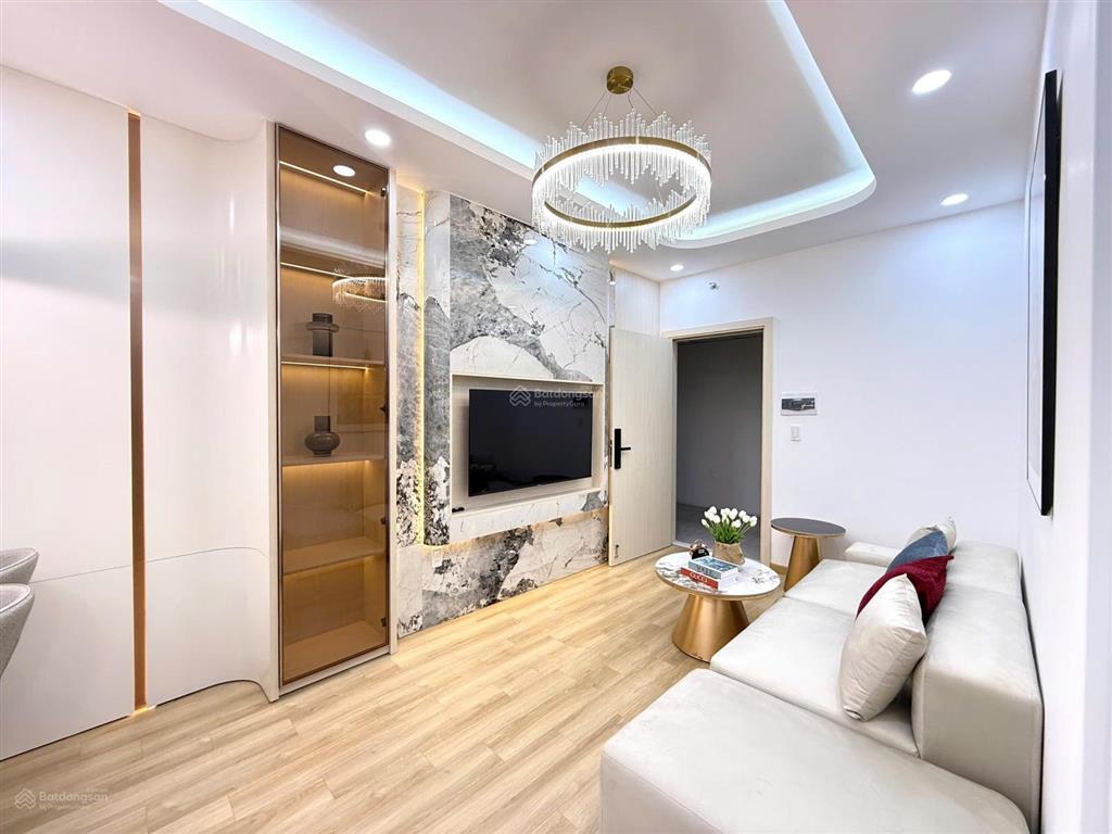 Bán căn hộ hướng đông nam mát mẻ ,nội thất chuẩn chỉnh