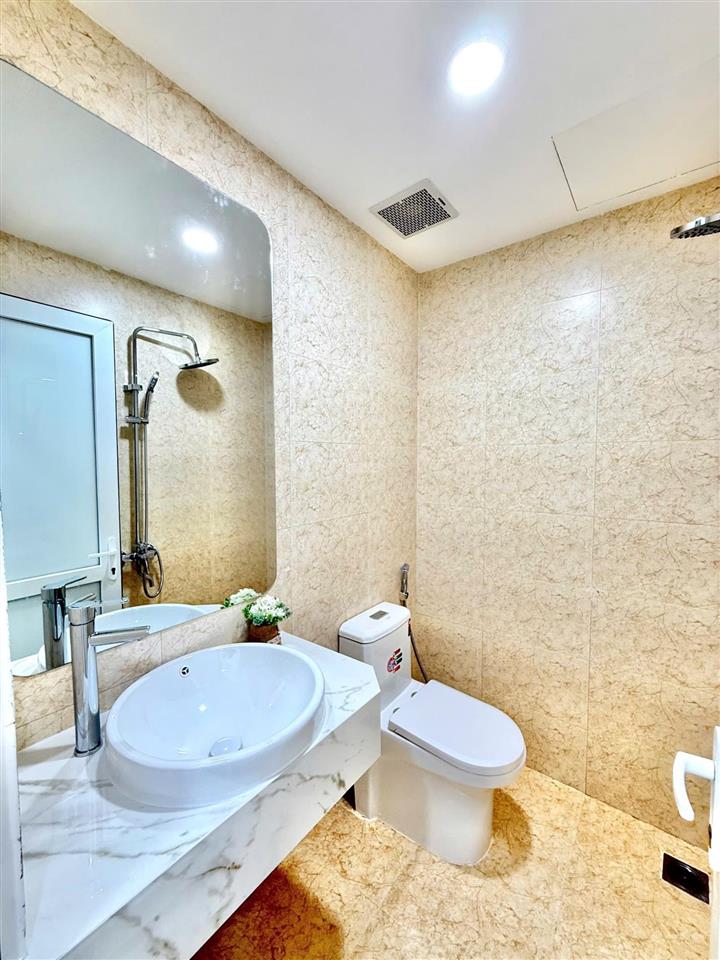 Bán căn hộ hướng đông nam mát mẻ ,nội thất chuẩn chỉnh
