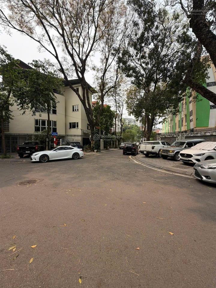 Bán nhà lô góc 3 mặt thoáng kim cương kđt định công, 112m2, mặt tiền 25m chỉ 56 tỷ