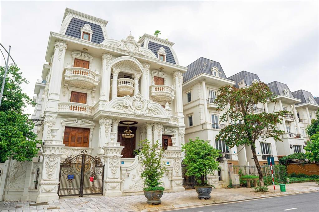 Hàng hiếm tại lideco, cho thuê căn biệt thự siêu vip 2 căn đập thông, sàn xây dựng 1800m2