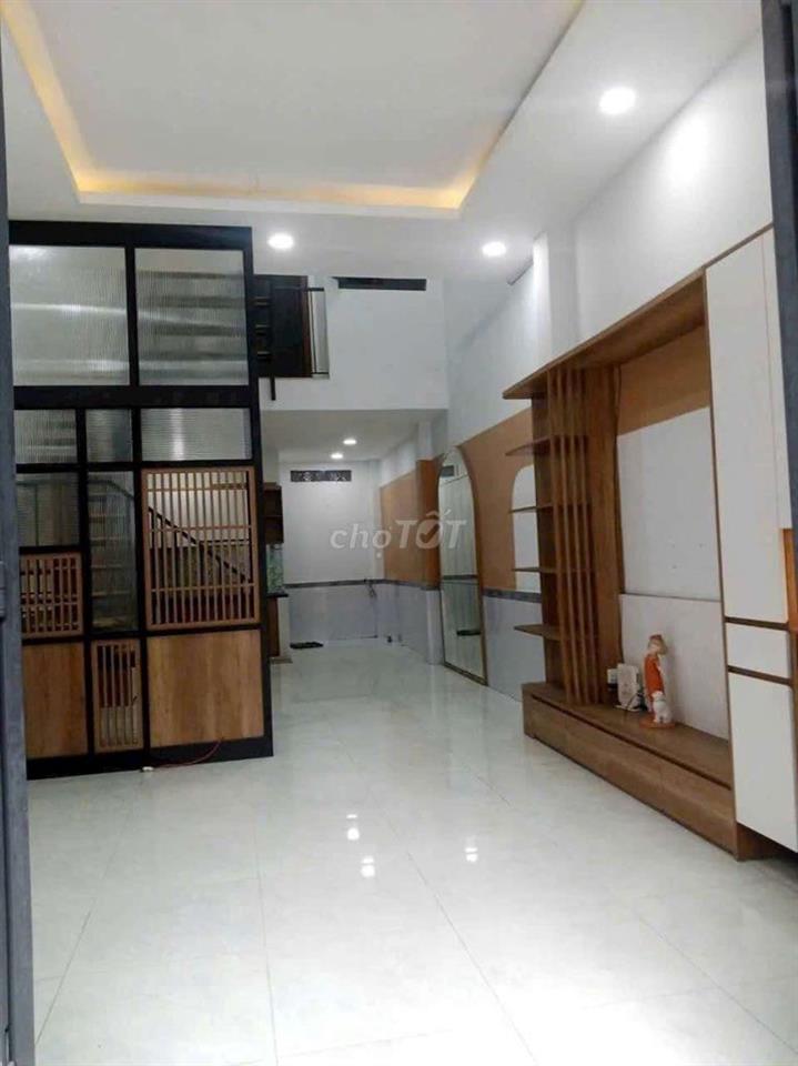 Nhà cho thuê 4 x 14 một lầu 2pn. sát chợ Bình Thành