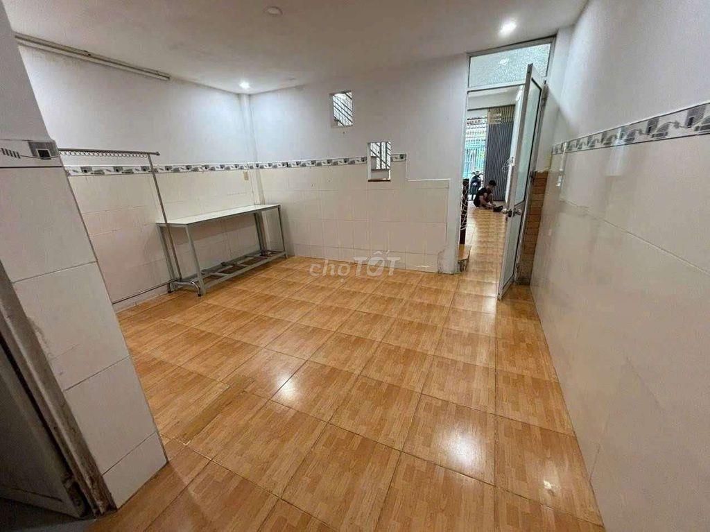 Nhà Phan Đăng giảng 4 x 15.gác lửng giá 6 triệu