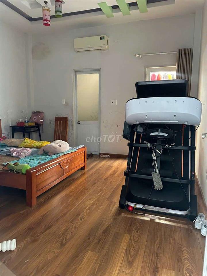 Nhà một lầu Bình Thành 4*20 có nội thất cao cấp. đường nhựa 8m