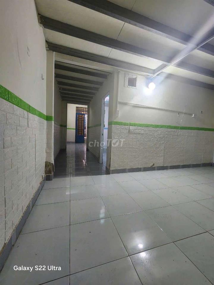 Nhà cấp 4 có 70 m² đất thổ cư tại đường Bình Thành