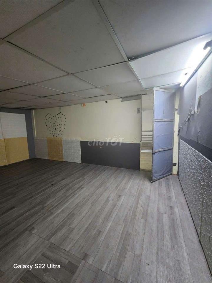 Nhà cấp 4 có 70 m² đất thổ cư tại đường Bình Thành