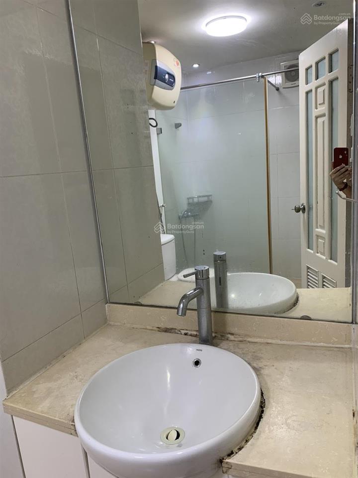 Cho thuê căn hộ chung cư tại 229 phố vọng, 120m2, 3pn, 2vs, bếp, phòng khách, đầy đủ đồ. 4 điều hòa