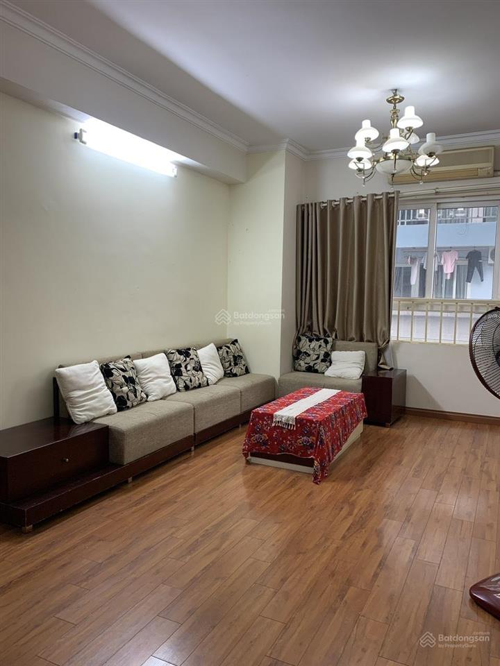 Cho thuê căn hộ 120m2, 3 phòng ngủ, đầy đủ tiện nghi, 2 nhà vs, sofa, giường tủ, bếp, bàn ăn đầy đủ