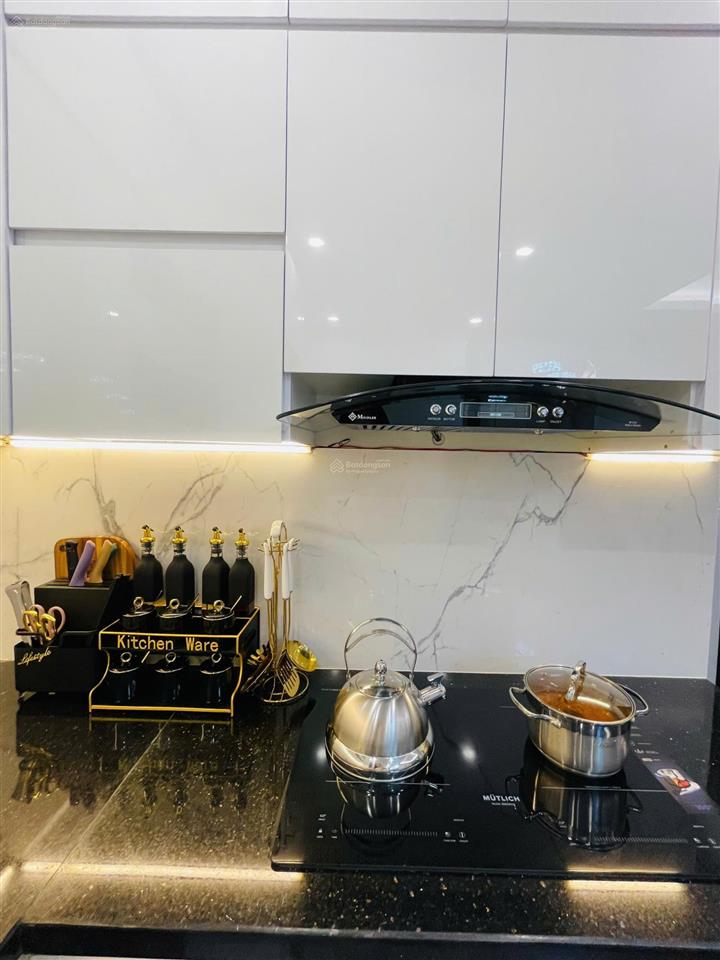 Cho thuê căn hộ 2pn nội thất đẹp giá 9.5 triệu (bao phí) tại hoàng huy grand sở dầu hồng bàng