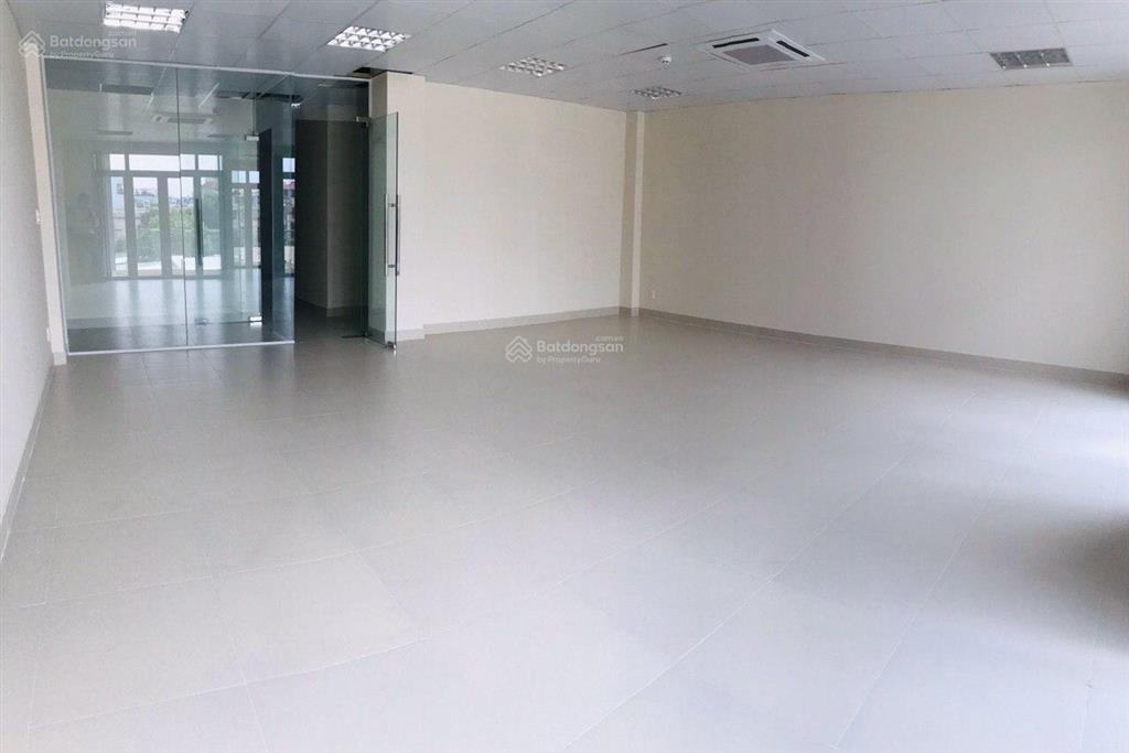 Chính chủ cho thuê văn phòng dt 210m2