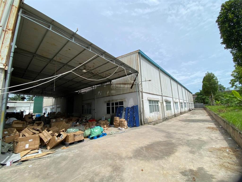 Kcn phú nghĩa quốc lộ 6 cho thuê 2000m2 kho giá 70k/m2/th